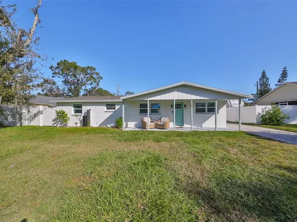3207 Acacia St, Lutz, FL 33558