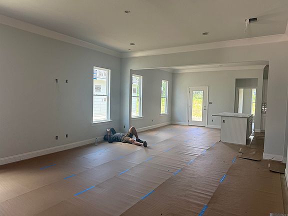 2nd image of 9050 Parkway Dr
