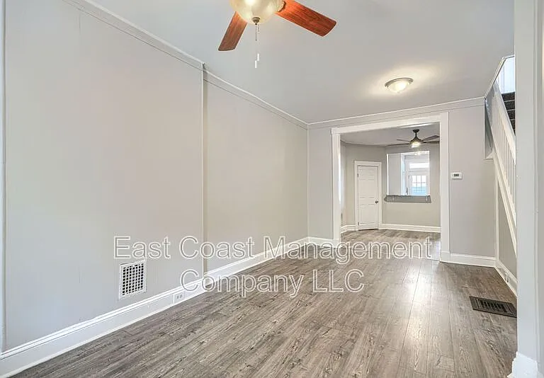 1530 N Rosedale St — Photo 2