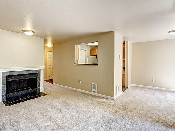 4th image of 3080 118th Ave SE #N202