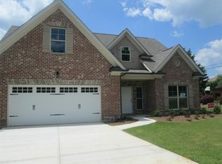 798 York View Dr, Auburn, GA 30011