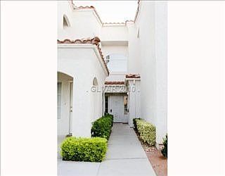 2nd image of 2975 Bluegrass Ln APT 1222