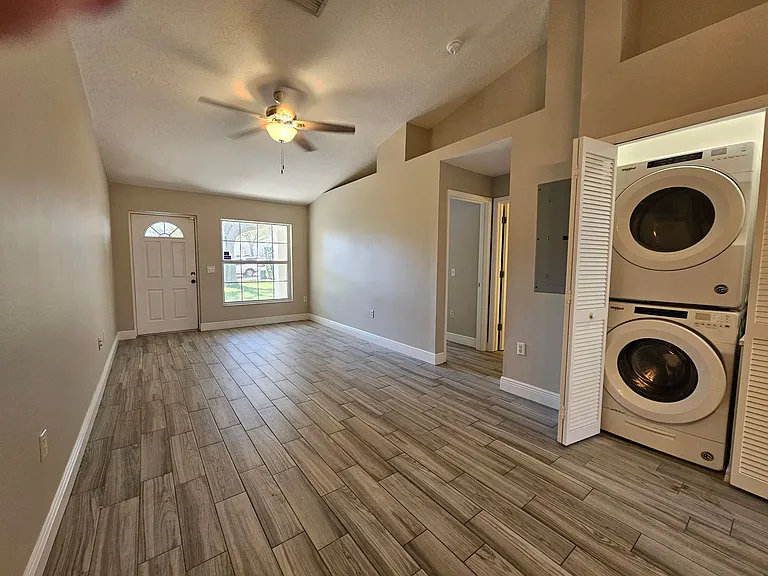 602 S Grand Hwy — Photo 3
