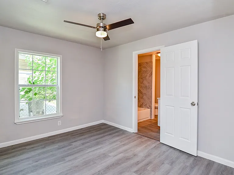 4714 Nichols St — Photo 15