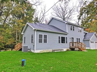 16 North St, Bellingham, MA 02019