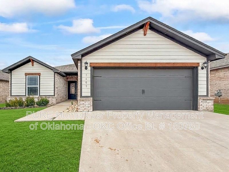 1st image of 1609 Vermilion Ln