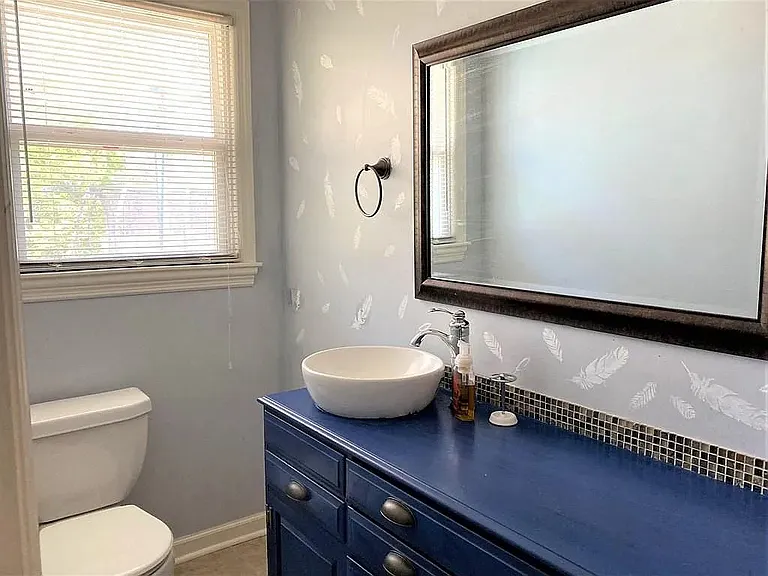 2709 Rosewood Dr — Photo 5