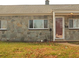 15 Chelwynne Rd, New Castle, DE 19720