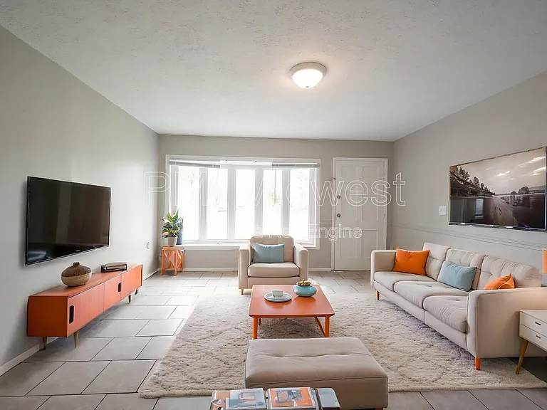 5925 Sunwood Dr — Photo 5