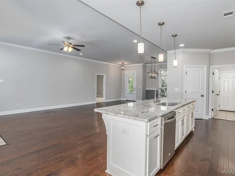 1613 Haworth Park Way — Photo 11