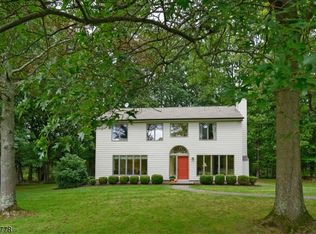 14 Milltown Rd, Stockton, NJ 08559