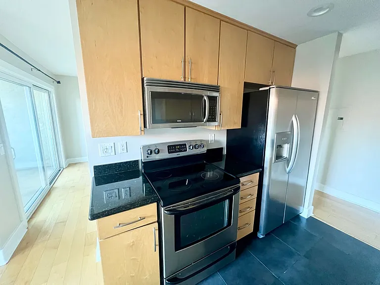 836 W Pennsylvania W #205 — Photo 2