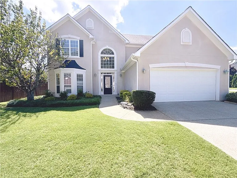 3361 Shallowford Green Dr — Photo 2