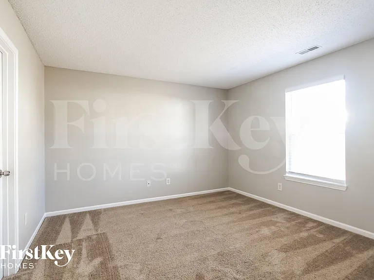 9762 Trail Dr — Photo 11