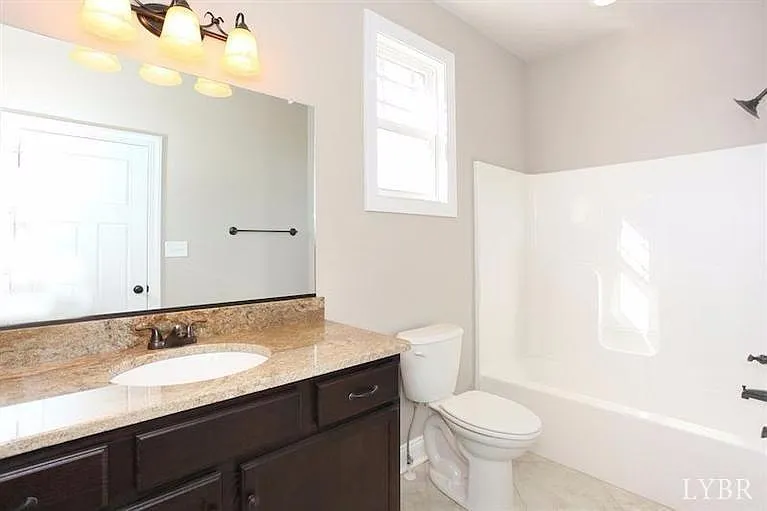 114 Capital St — Photo 9