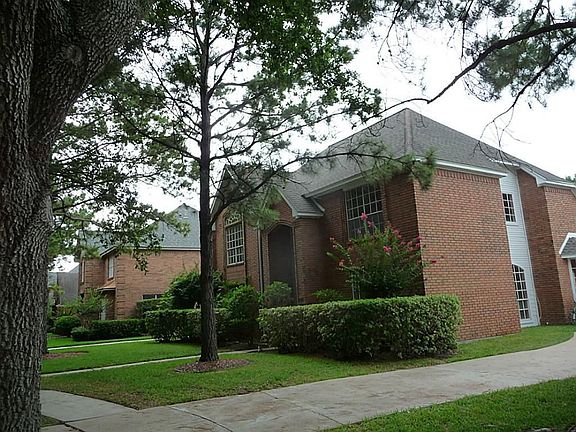 2nd image of 3319 Richland Dr