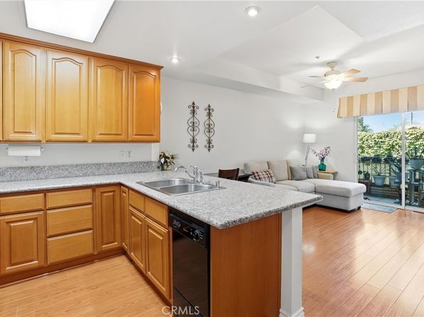 17888 Alburtis Ave APT A105