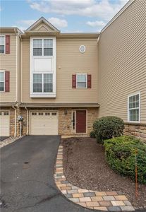 7330 Pioneer Dr, Macungie, PA, 18062