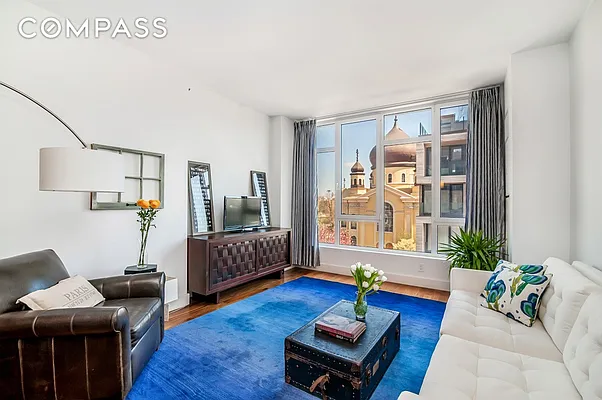 Rented by Compass | media 30