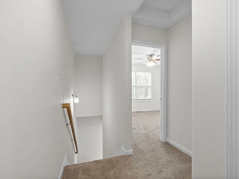 947 Wall St — Photo 12