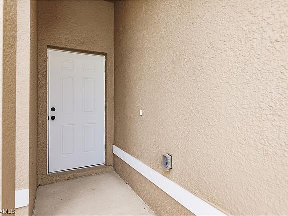 4th image of 25 Tropicana Pkwy E