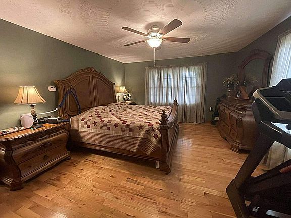 5th image of 1116 Broadleaf Rd