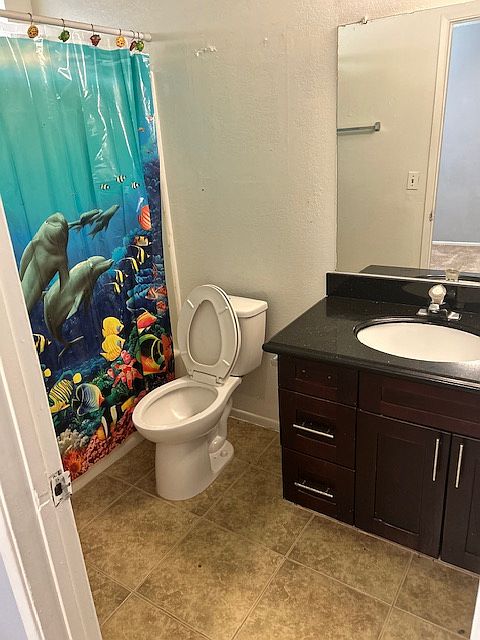 Master bedroom bathroom