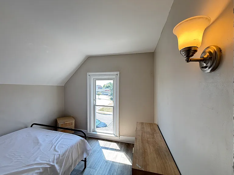 15 Andrews Ave #2 — Photo 9