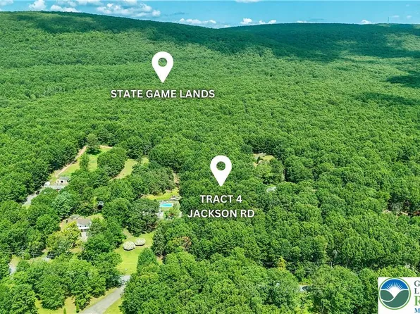 4 Jackson Rd, Shavertown, PA 18708