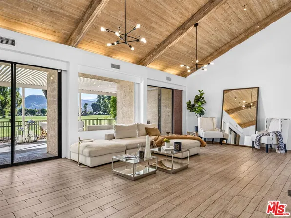 632 Hospitality Dr, Rancho Mirage, CA 92270