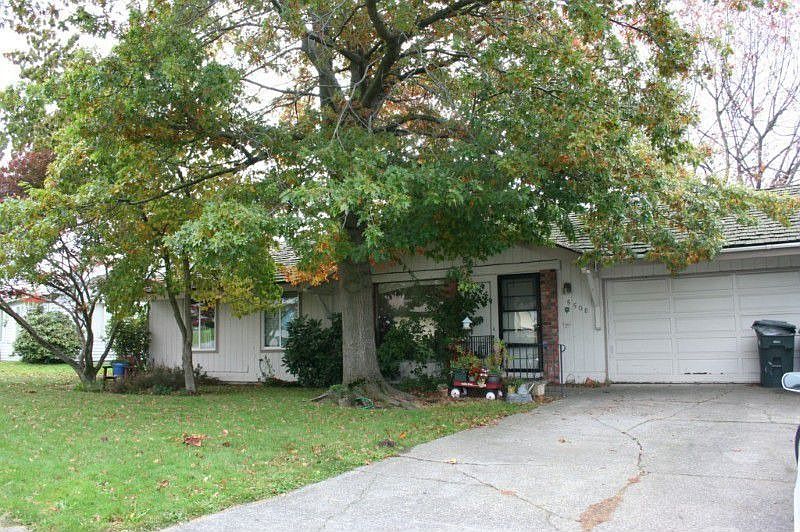 Great 3 bdrm starter home in quiet neighborhood.