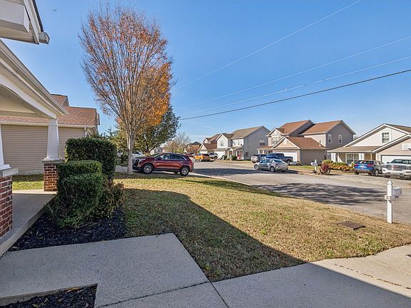 5th image of 3648 Coles Branch Dr