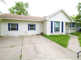 9307 Linda Vista Rd, Houston, TX 77078