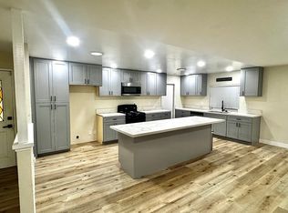 2535 N Phyllis St, Simi Valley, CA 93065