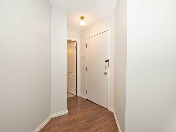 3rd image of 106 48th Ave Unit 106
