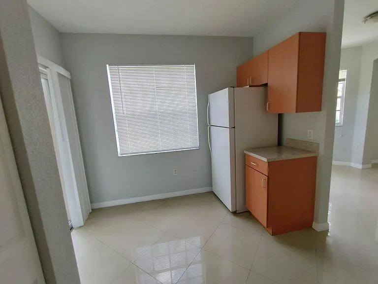 2307 Belmont Ln #2307 — Photo 12