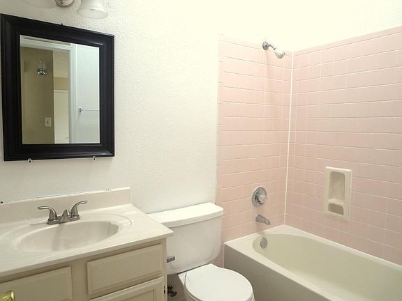 3rd image of 5769 Hank Aaron Dr
