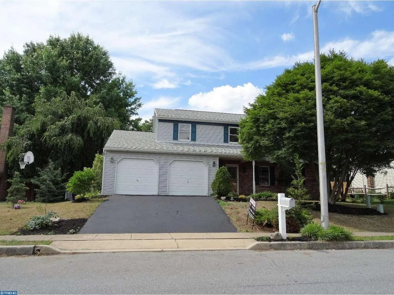 437 Miriam Ave photo 1