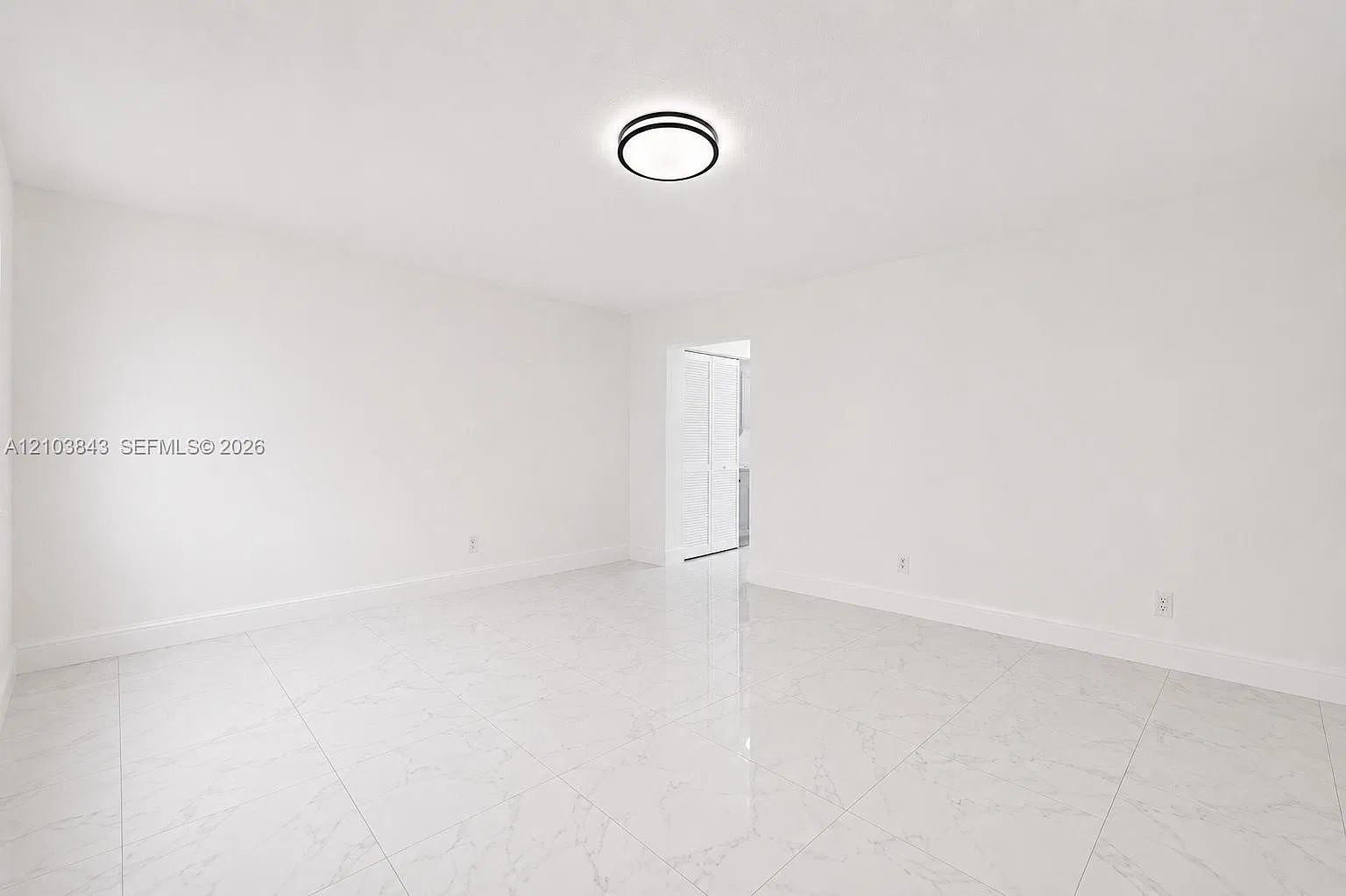915 Bldg Inc Condo — Photo 2