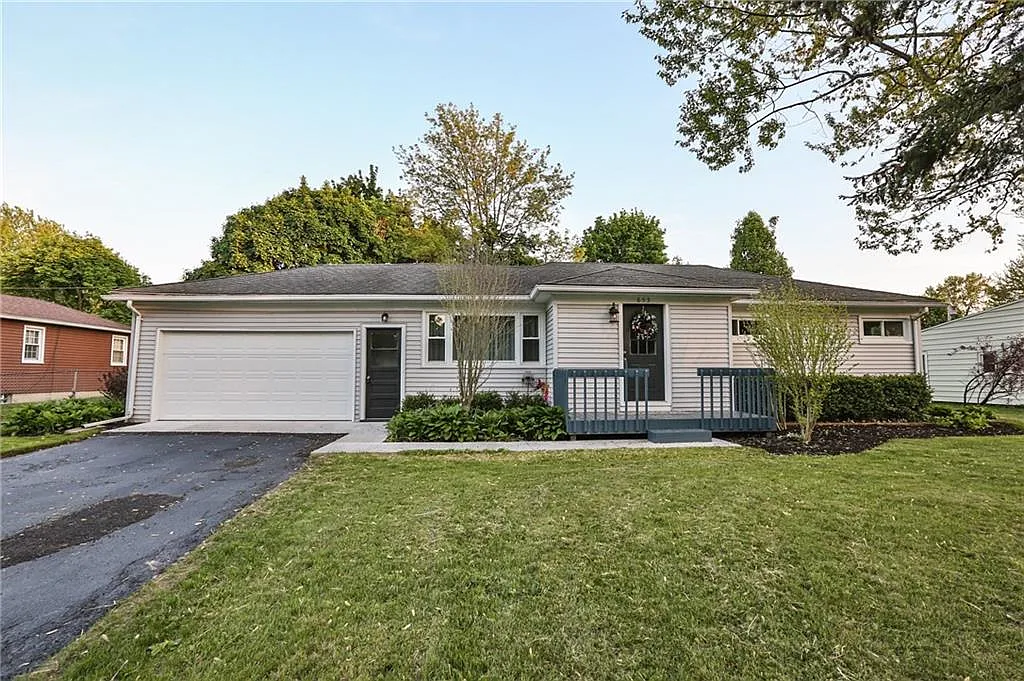 653 Beverly Dr photo 1
