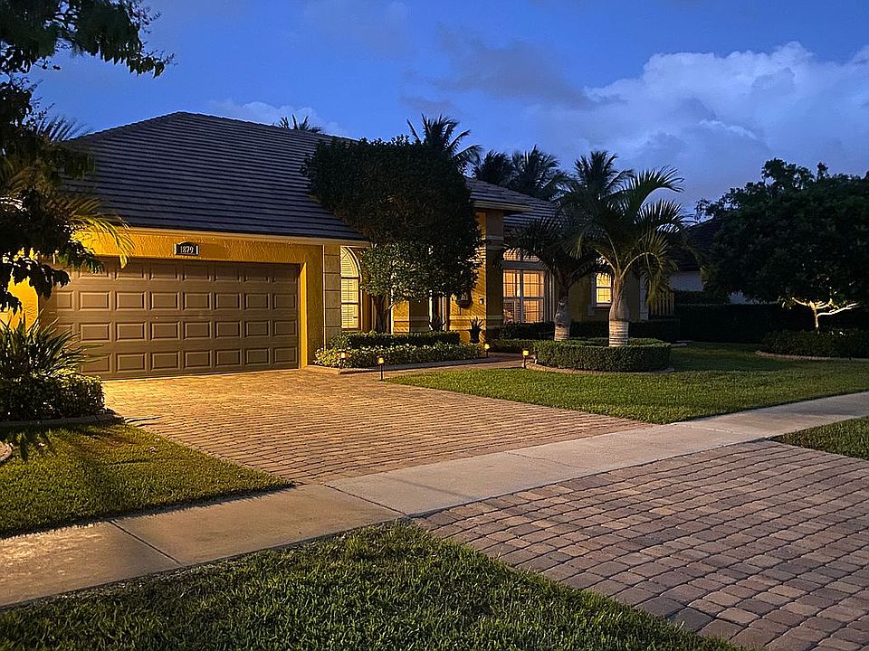 2nd image of 1879 Lynton Cir