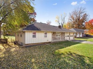 1205 SE Langsford Rd, Lees Summit, MO 64063