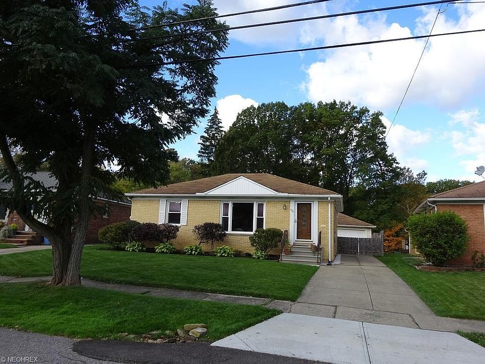 1st image of 479 Karen Dr