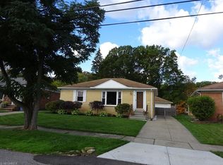 479 Karen Dr, Berea, OH 44017
