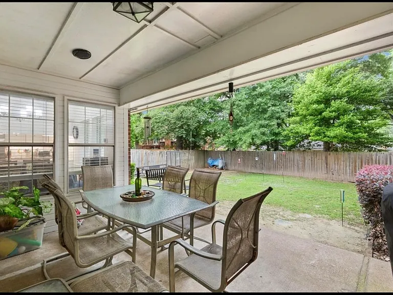 1132 Kensington Ct — Photo 11