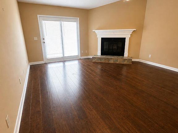 4th image of 2015 Quail Ridge Rd APT F