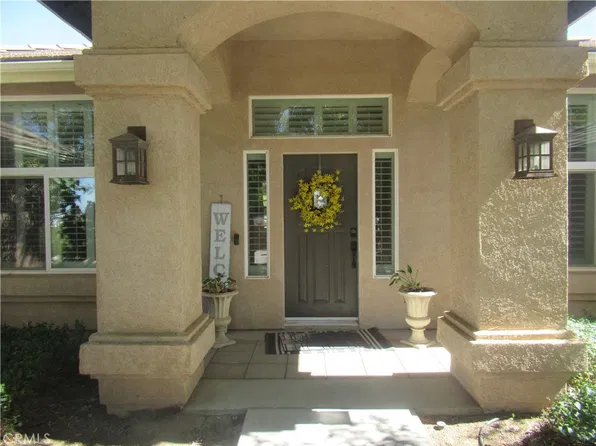 9839 Bellflower St, Oak Hills, CA 92344