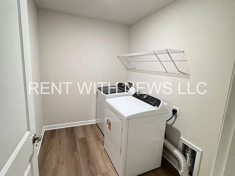 539 White Birch Ln — Photo 32