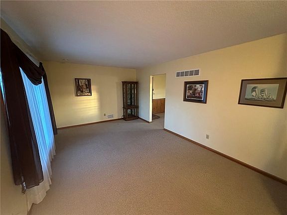 2nd image of 3809 S Rogers Cir