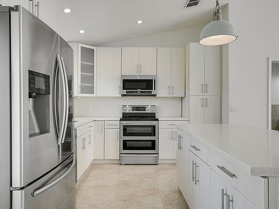 4th image of 3703 Mykonos Court